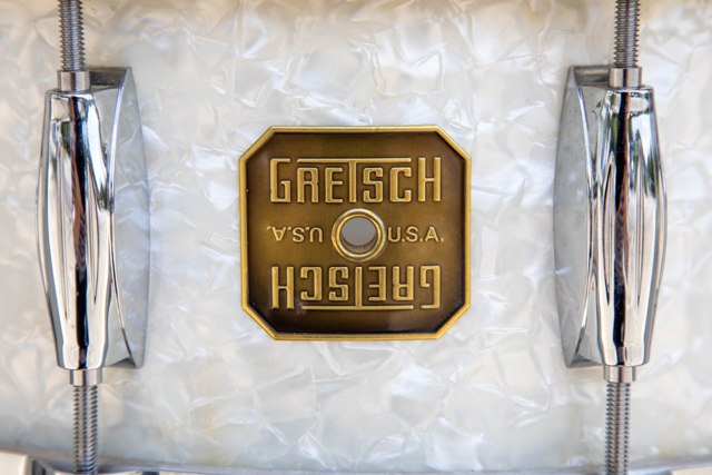 Gretsch USA Custom 5-1/2 x 14 10-lug White Marine Pearl, Relic NOS